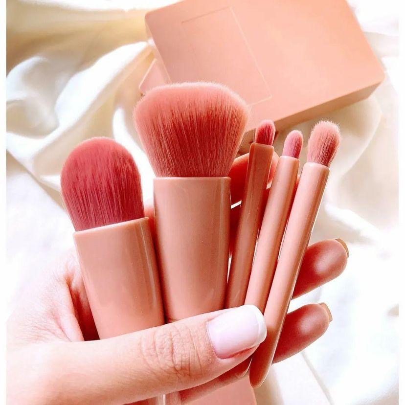 5 Pcs Box Brush Set