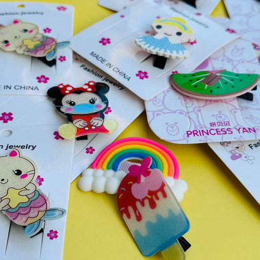 12 pcs Cute Random Designs Hair Clips